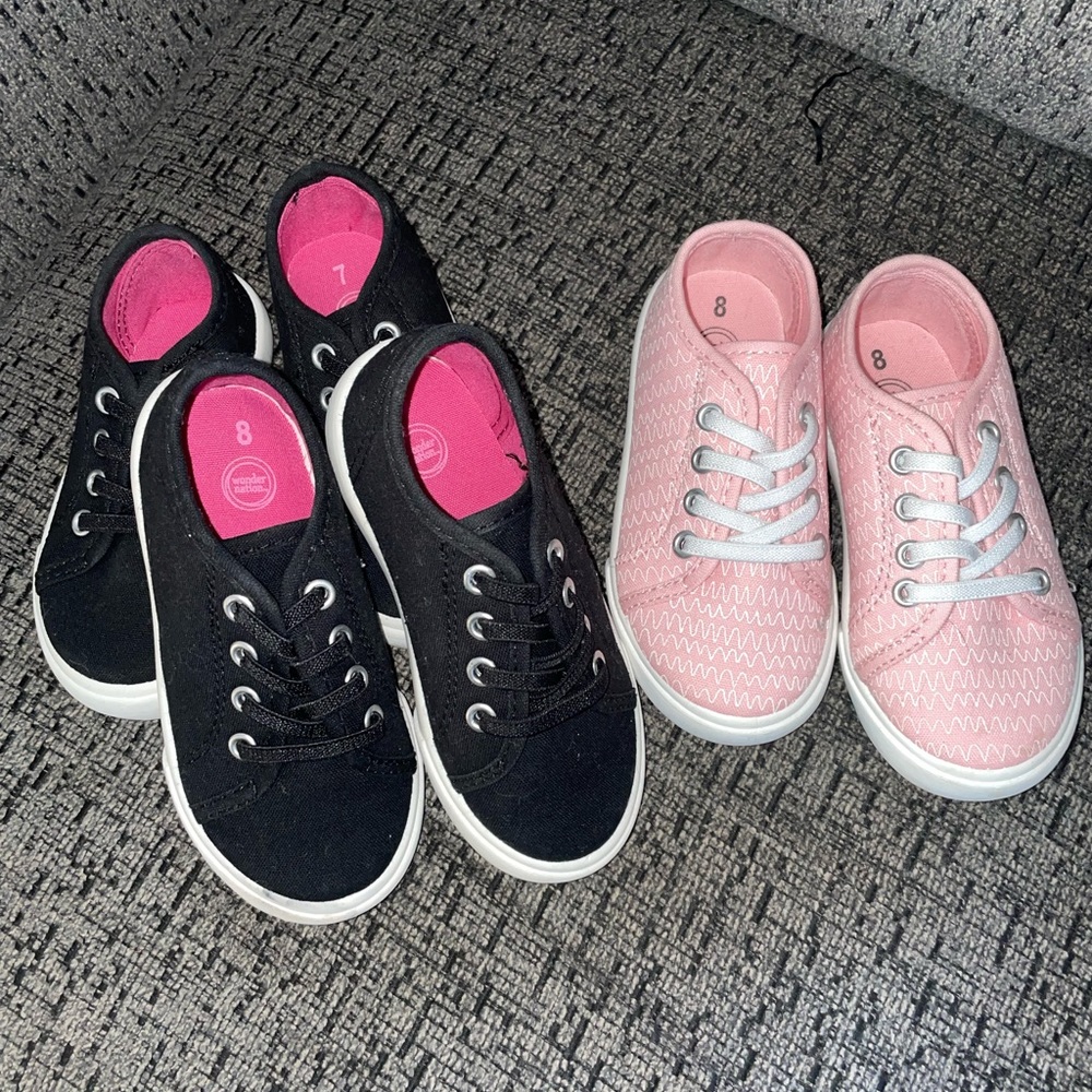 Toddler girls tennis shoes size 8